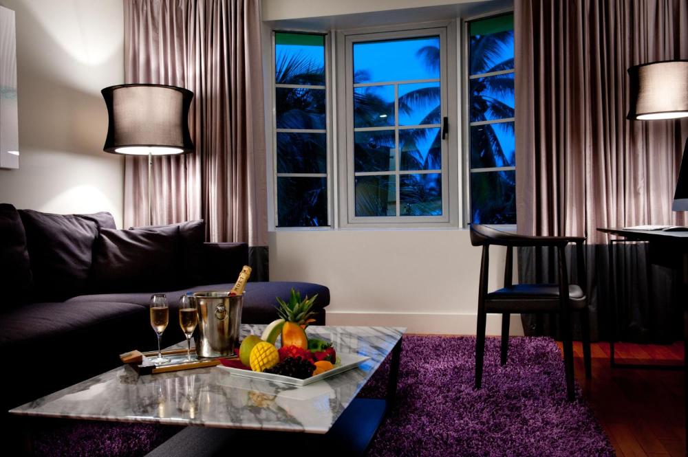 King Suite with Ocean View - No Resort Fee interior